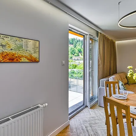 アパート Widokowe Panorama Karkonoszy By Royal Aparts *